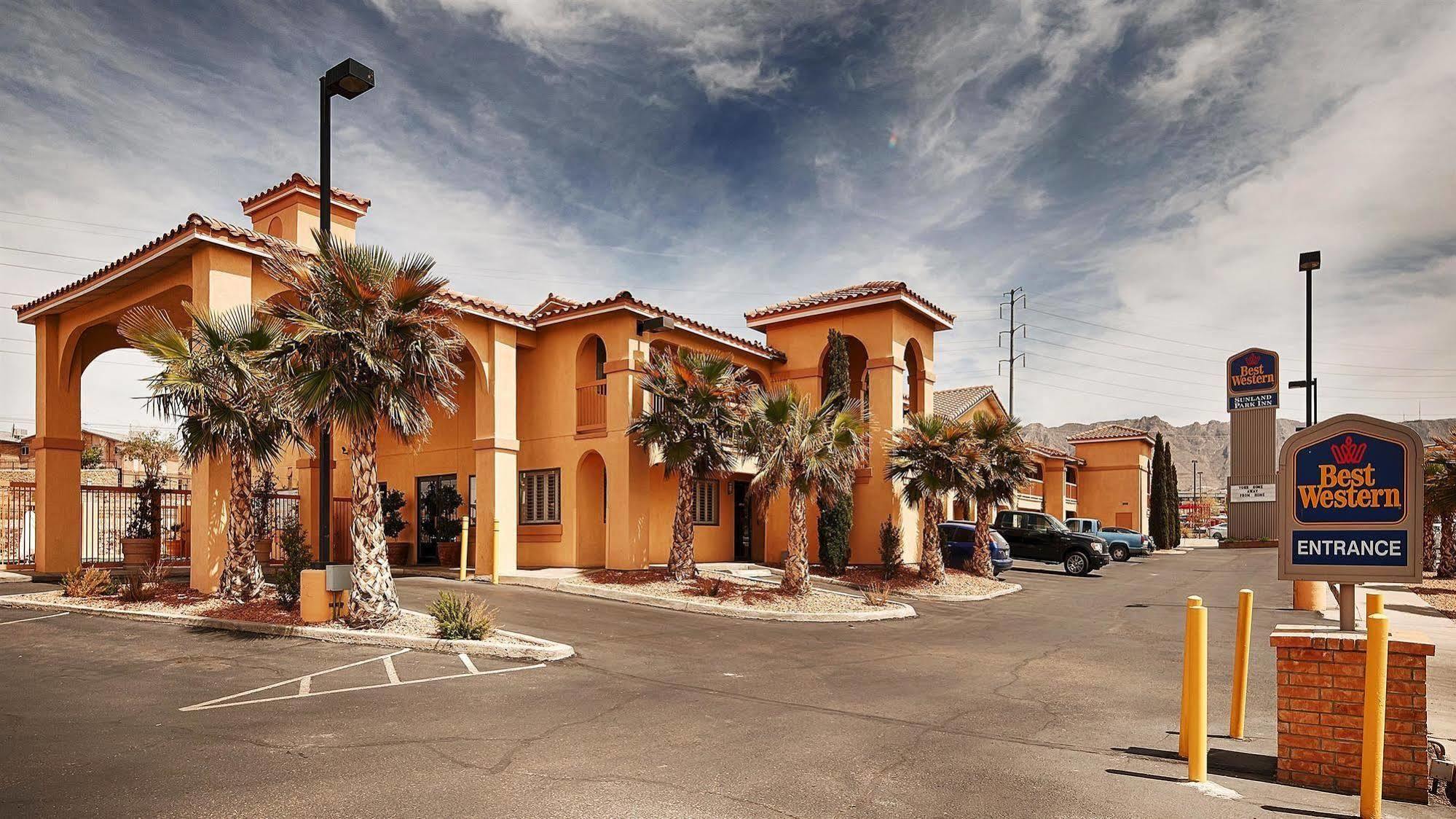 Hotel Western Sunland Park 3*